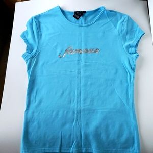 💙Vintage Gorgeous blue "Famous" tee by Gap. Size M. Like new.💙